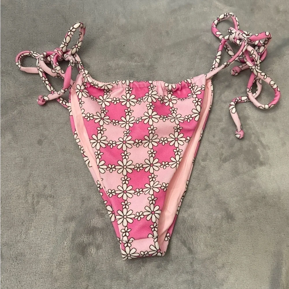 New! Frankie’s bikinis Tia Terry String Bikini Bottom Pink Daisy 10726